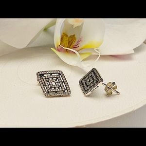Pandora Jewelry - Pandora geometric elegant lines earrings Pandora Jewelry - Pandora geometric elegant lines earrings